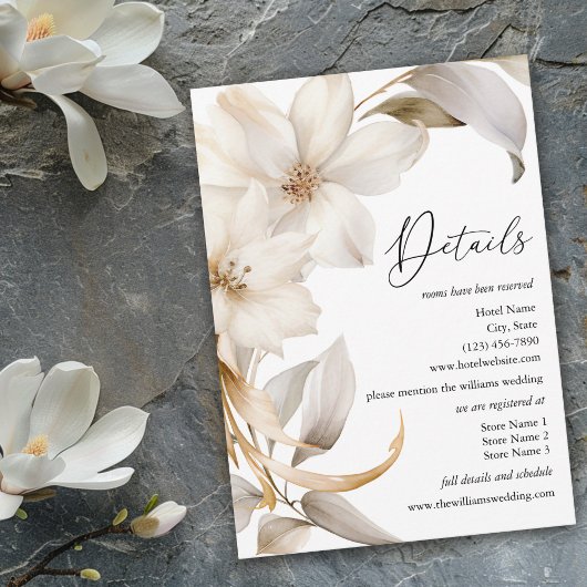 Elegante Beige en Witte Waterverf Bloemenbruiloft Informatiekaartje