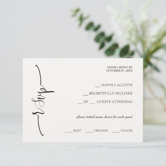 Elegante beige kalligrafie RSVP kaartje (Staand voorkant)