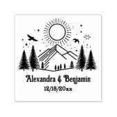 Elegante Bergen Bomen Zon Vogels Paar Naam Datum Zelfinktende Stempel (Design)