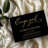 Elegante Black Gold Script Engagement Party Kaart