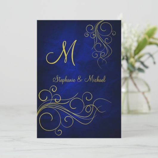 Elegante Blauw Goud Monogram Huwelijksuitnodiging Kaart (Staand voorkant)
