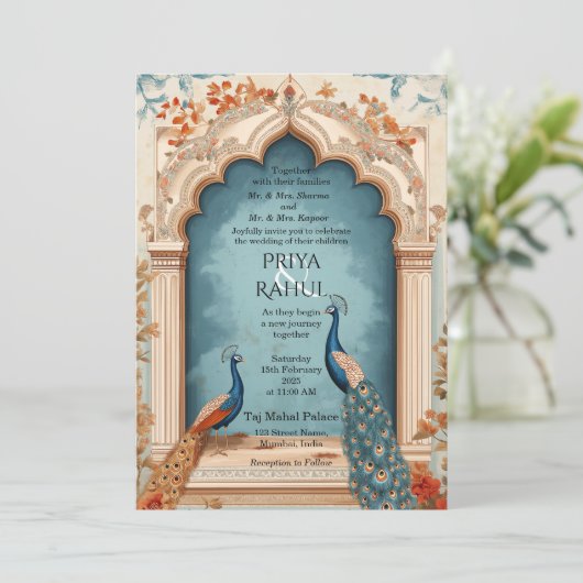 Elegante  Blauw Gouden Pauw Indiase bruiloft Kaart (Staand voorkant)