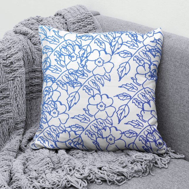 Elegante Blauwe Bloem Florale Print Patroon op Wit Kussen (Creator heeft geüpload)