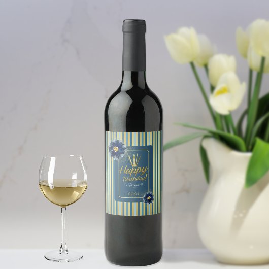 Elegante blauwe bloem gouden streep Happy Birthday Wijn Etiket
