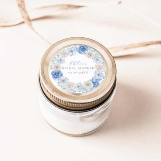 Elegante blauwe bloemachtige bruidsdouche ronde sticker