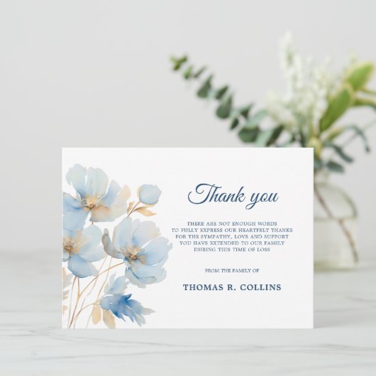 Elegante Blauwe Bloemen Dank u kaarten na begrafen (Staand voorkant)