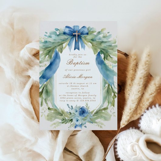 Elegante Blauwe Bloemen Kruis Doop Uitnodiging