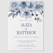 Elegante blauwe bloemen overlay bruiloft vellum uitnodigingen