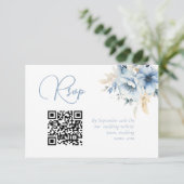 Elegante Blauwe Bloemen Spring Bloom Wedding QR Co RSVP Kaartje (Staand voorkant)