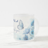 Elegante Blauwe Bloemen & Vlinder Custom Matglas Koffiemok (Voorkant rechts)