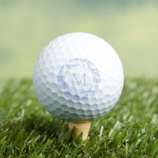 Elegante Blauwe Bloemige Monogram Golfballen (Insitu Shirt)