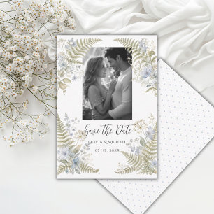 Elegante blauwe bloemige varens kader foto save the date