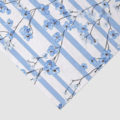 Elegante Blauwe Bloesem Gestreepte Ontwerp Tissuepapier (Detail)