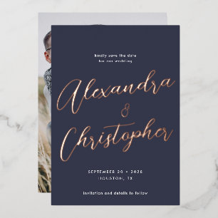 Elegante Blauwe Calligrafie Huwelijk Save the Date Folie Uitnodiging