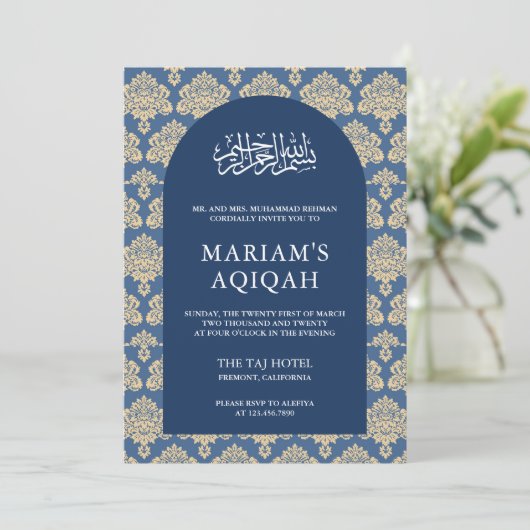 Elegante Blauwe Damast Arabische Boog Aqiqah Kaart (Staand voorkant)