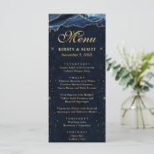 Elegante Blauwe en Gouden Nep Glitter Agate Bruilo Menu (Staand voorkant)