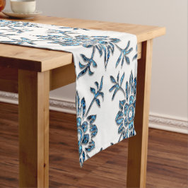 Elegante blauwe en witte bloemenkristallen tafello korte tafelloper
