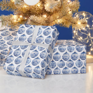 Elegante Blauwe en Witte Kerstbal Cadeaupapier