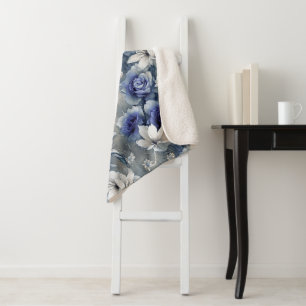 Elegante blauwe en witte rozen en lelies sherpa deken