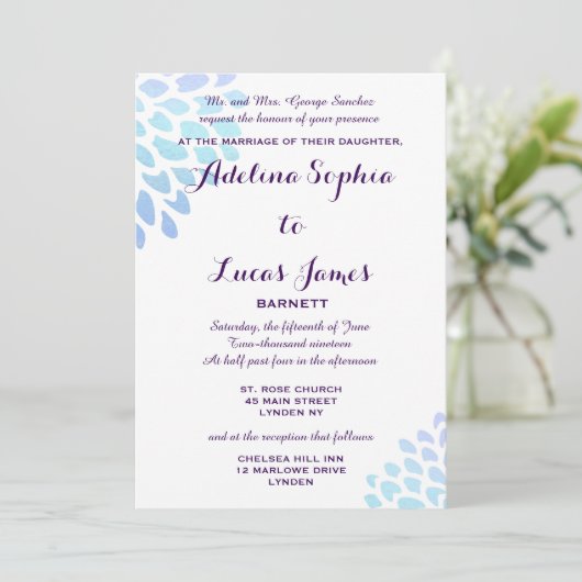 Elegante blauwe hortensia formele bruiloft uitnodi kaart (Staand voorkant)