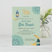 Elegante Blauwe Iftar met Lantaarn en Halve Maan Kaart (Staand voorkant)