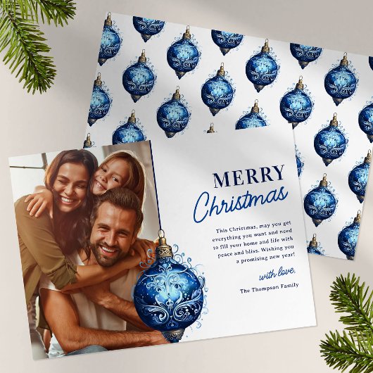 Elegante Blauwe Kerstbal Foto Kerstmis Feestdagenkaart