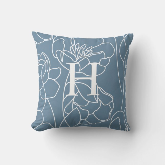 Elegante Blauwe Moderne Wilde Bloem Monogram Naam Kussen (Voorkant)