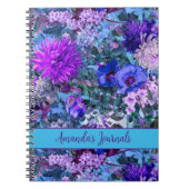 Elegante blauwe paarse bloemmotief monogram notitieboek (Voorkant)