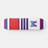 Elegante blauwe rode witte strepen monogram skateb persoonlijk skateboard (Horizontaal)