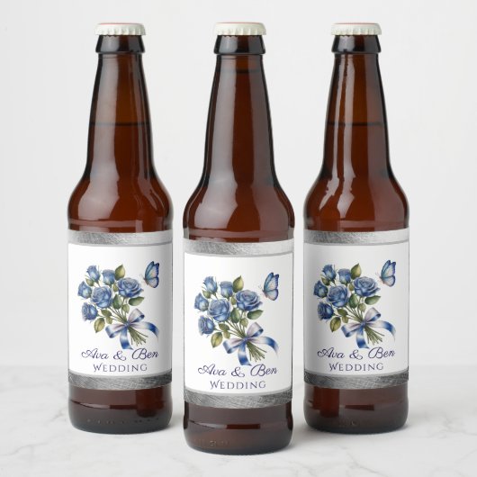 Elegante Blauwe Rozen en Zilveren Bruiloft Vlinder Bier Etiket (Flessen)
