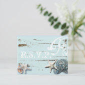 Elegante Blauwe Seashells Beach Wedding RSVP-kaart Uitnodiging Briefkaart (Staand voorkant)