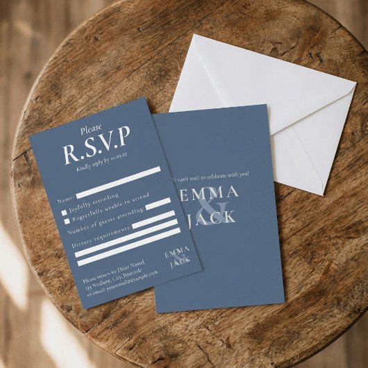 Elegante blauwe serif met ampersand bruiloft RSVP kaartje