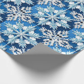 Elegante Blauwe Sneeuwvlok Winter Wrap Cadeaupapier (Hoek)