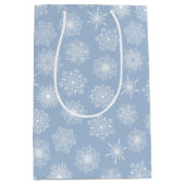 Elegante Blauwe Sneeuwvlokken Kerstmis Winter Fees Medium Cadeauzakje (Voorkant)
