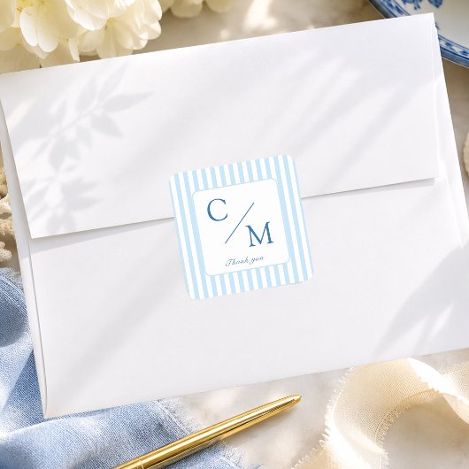 Elegante blauwe strepen monogram bruiloft vierkante sticker