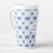 Elegante Blauwe Strik Bruidsdouche Latte Mok (Linkerhoek)