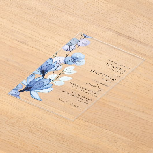 Elegante blauwe transparante bloemenbruiloft acryl uitnodigingen (Laagn)