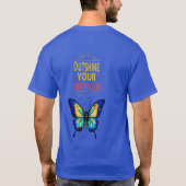 Elegante blauwe vlinder: "Overtref je obstakels" T-shirt (Achterkant)