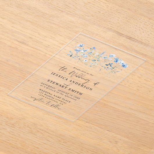 Elegante blauwe wilde bloemen bloemenbruiloft acryl uitnodigingen (Laagn)