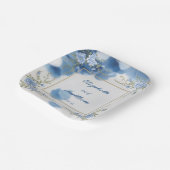 Elegante Blauwe & Witte Overlay Bloemen bruiloft Papieren Bordje (Gebogen)