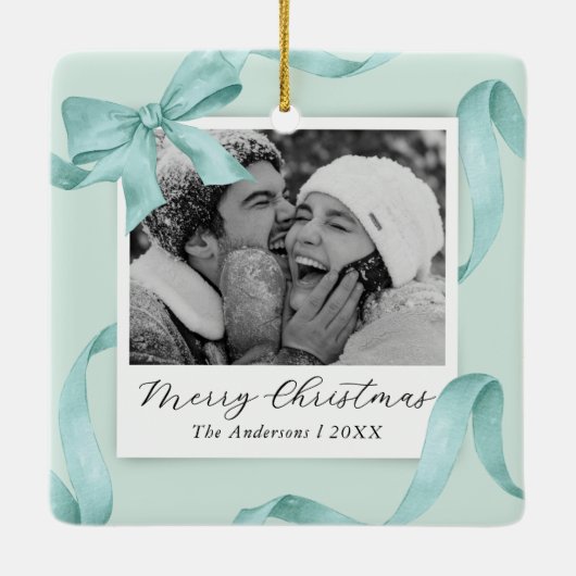Elegante Blauwgroen Bow Photo Holiday Keramisch Ornament (Achterkant)