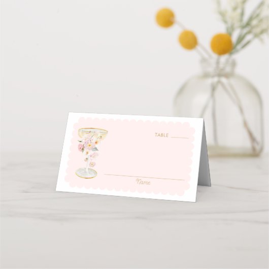 Elegante bloemblaadjes en Prosecco Place Card Plaatskaartje (Voorkant)