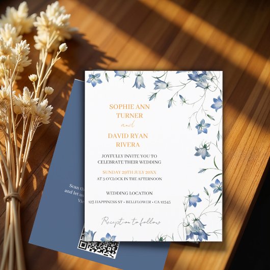 Elegante Bloemen Bellflower Budget Huwelijksuitnod Flyer