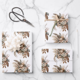 Elegante bloemen, bladeren en veren inpakpapier vel
