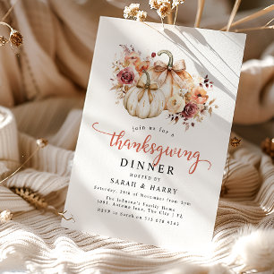 Elegante bloemen en pompoenen Thanksgiving-diner Kaart