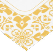 Elegante Bloemen Geel en Wit Modern Patroon Tafelkleed (Gekanteld)