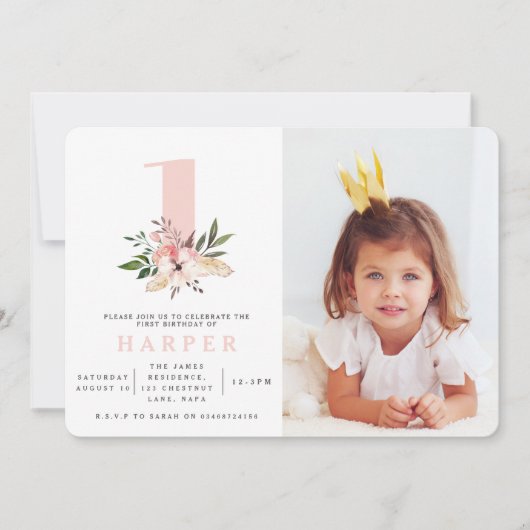 Elegante bloemen roze verjaardagsfeestje uitnodigi kaart (Voorkant)