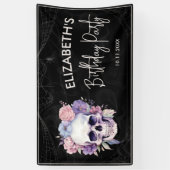 Elegante Bloemen & Schedel Halloween Verjaardagsfe Spandoek (Verticaal)