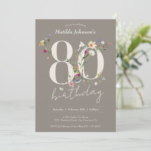 Elegante Bloemen Wildbloemen 80ste Verjaardagsfees Kaart (Staand voorkant)
