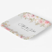 Elegante bloemenbruiloft gepersonaliseerde bruilof papieren bordje (Gebogen)